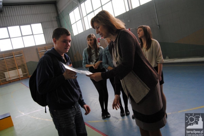 Fotorelacja z turnieju piłki nożnej w gimnazjum - zdjęcia