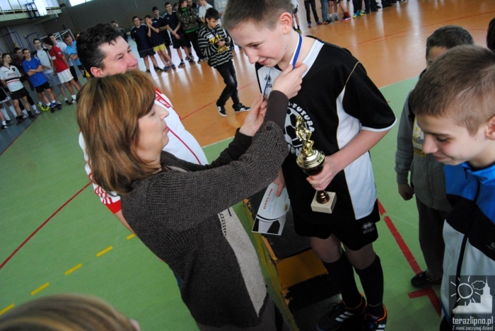 Fotorelacja z turnieju piłki nożnej w gimnazjum - zdjęcia