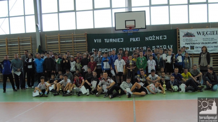 Fotorelacja z turnieju piłki nożnej w gimnazjum - zdjęcia