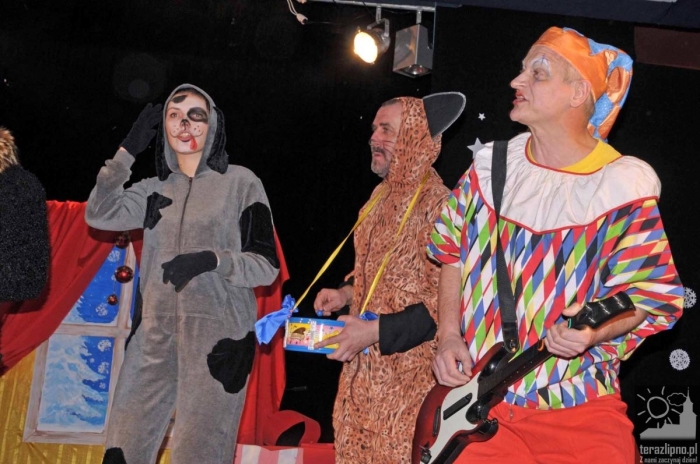 Nauczyciele trójki zagrali dla Ewy - fotoreportaż