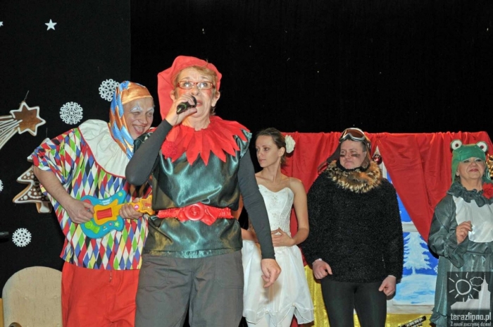 Nauczyciele trójki zagrali dla Ewy - fotoreportaż