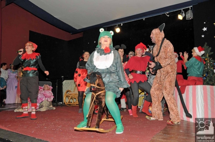 Nauczyciele trójki zagrali dla Ewy - fotoreportaż