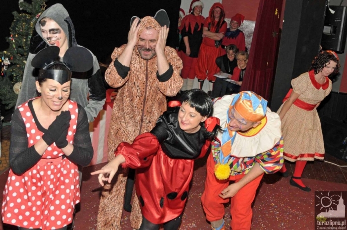 Nauczyciele trójki zagrali dla Ewy - fotoreportaż