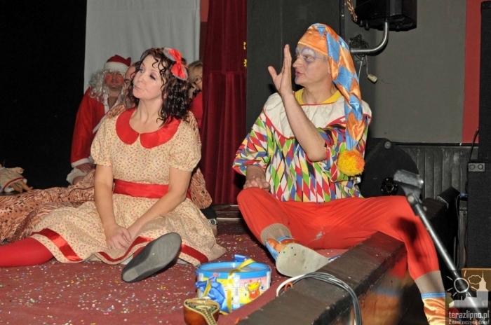 Nauczyciele trójki zagrali dla Ewy - fotoreportaż