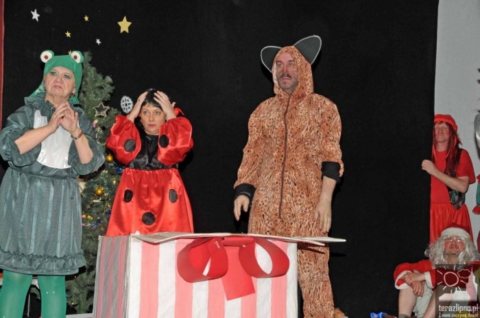 Nauczyciele trójki zagrali dla Ewy - fotoreportaż