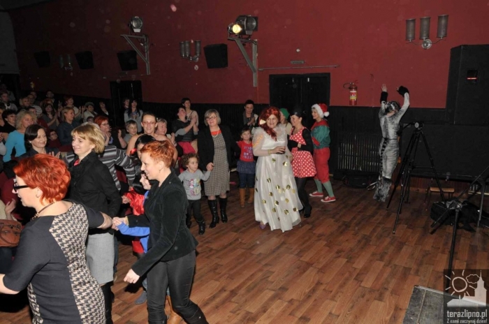 Nauczyciele trójki zagrali dla Ewy - fotoreportaż