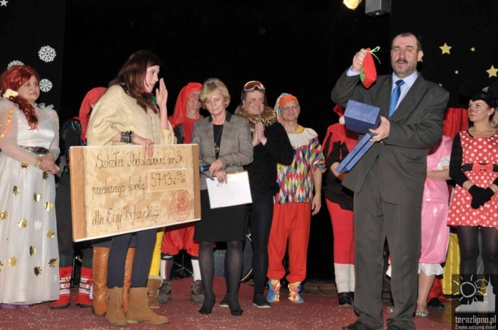 Nauczyciele trójki zagrali dla Ewy - fotoreportaż