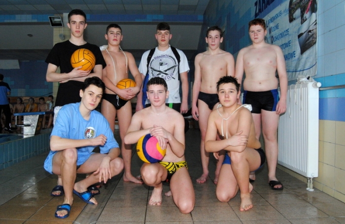 Turniej piłki wodnej. Dwie wygrane naszych - fotoreportaż