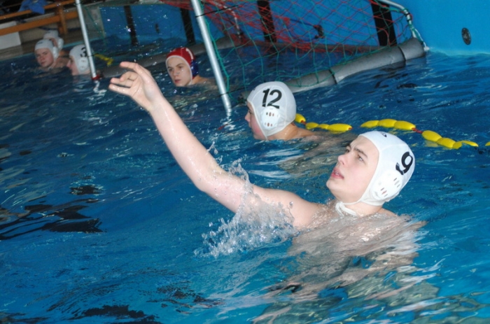 Turniej piłki wodnej. Dwie wygrane naszych - fotoreportaż