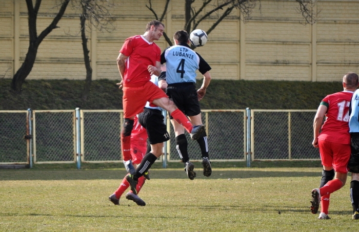 Wicher przegrywa z LTP Lubanie - fotoreportaż