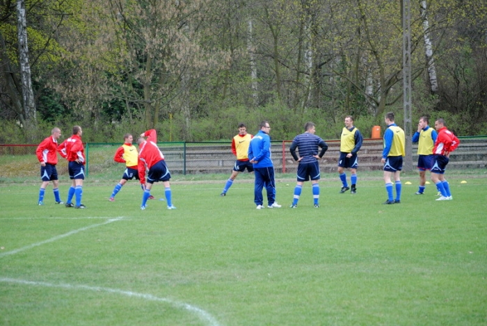 Zostawili na boisku serce i zdobyli wyjazdowe trzy punkty! - fotoreportaż