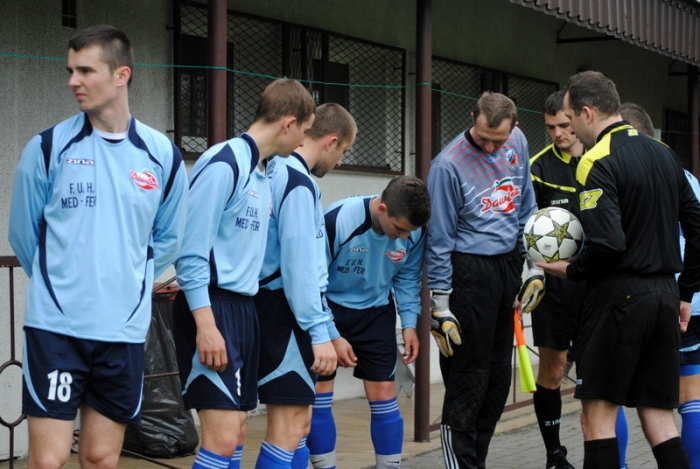 Zostawili na boisku serce i zdobyli wyjazdowe trzy punkty! - fotoreportaż