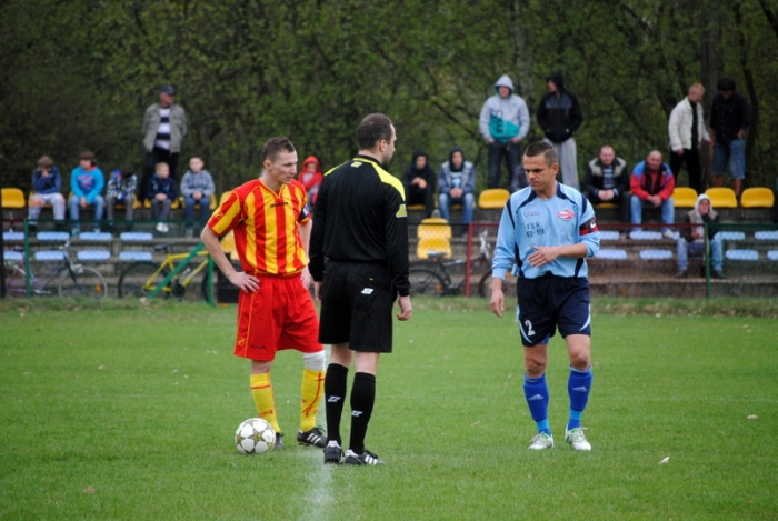 Zostawili na boisku serce i zdobyli wyjazdowe trzy punkty! - fotoreportaż