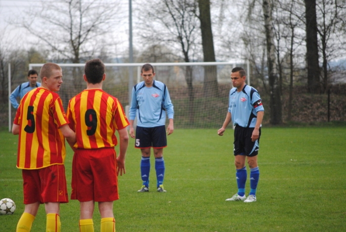 Zostawili na boisku serce i zdobyli wyjazdowe trzy punkty! - fotoreportaż
