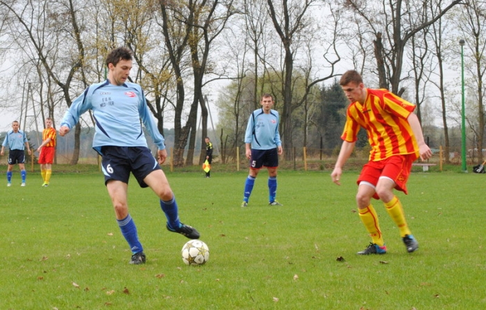 Zostawili na boisku serce i zdobyli wyjazdowe trzy punkty! - fotoreportaż
