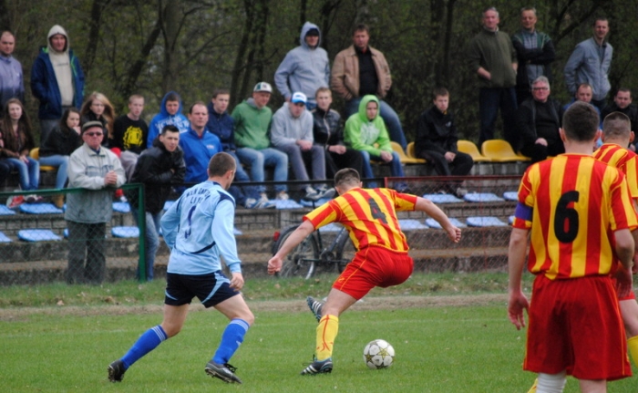 Zostawili na boisku serce i zdobyli wyjazdowe trzy punkty! - fotoreportaż
