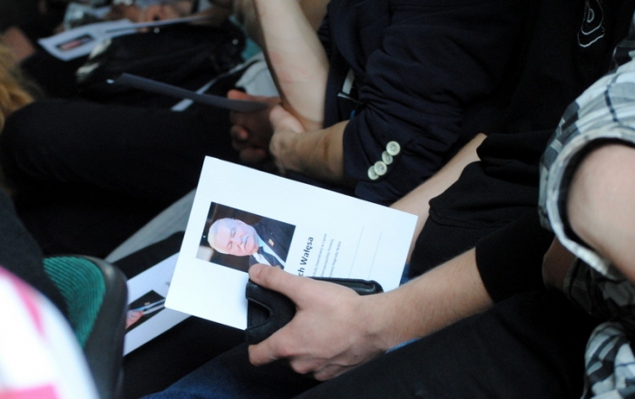 Prezydent spotkał się z uczniami. Zwiedził również szpital - fotoreportaż