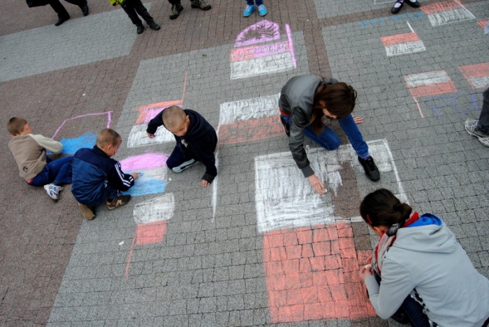 Święto flagi państwowej! Biało - czerwono na Placu Dekerta - fotoreportaż