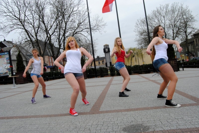 Święto flagi państwowej! Biało - czerwono na Placu Dekerta - fotoreportaż