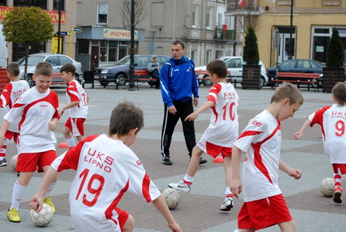 Święto flagi państwowej! Biało - czerwono na Placu Dekerta - fotoreportaż