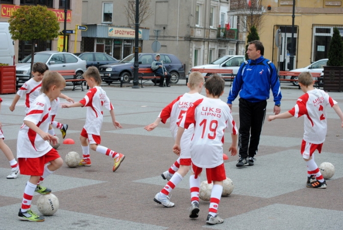 Święto flagi państwowej! Biało - czerwono na Placu Dekerta - fotoreportaż