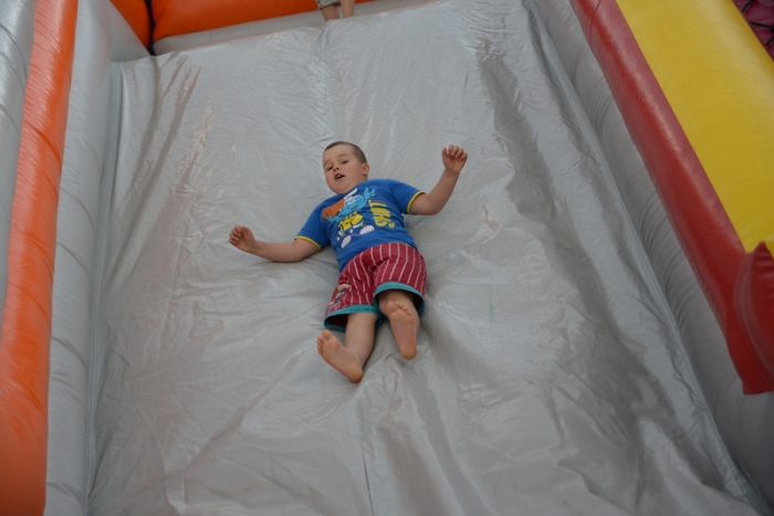 Piknik rodzinny na osiedlu kwiatów - fotoreportaż