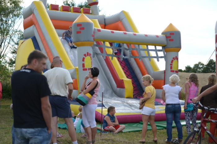 Piknik rodzinny na osiedlu kwiatów - fotoreportaż