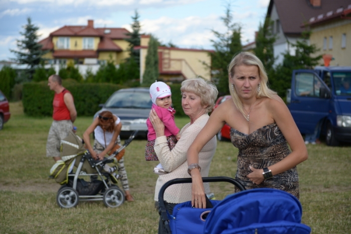 Piknik rodzinny na osiedlu kwiatów - fotoreportaż