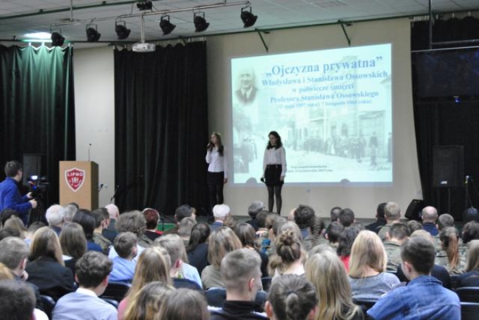 Sesja popularnonaukowa poświęcona Honorowemu Obywatelowi Miasta Lipna i jego ojcu - fotoreportaż