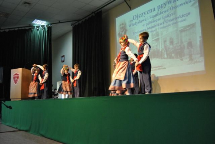 Sesja popularnonaukowa poświęcona Honorowemu Obywatelowi Miasta Lipna i jego ojcu - fotoreportaż