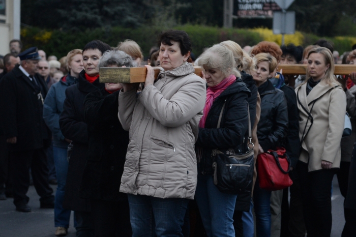 Miejska Droga Krzyżowa - fotoreportaż