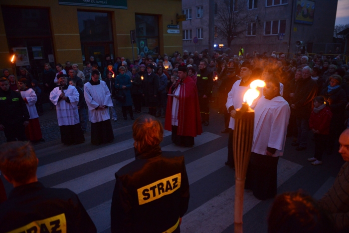 Miejska Droga Krzyżowa - fotoreportaż