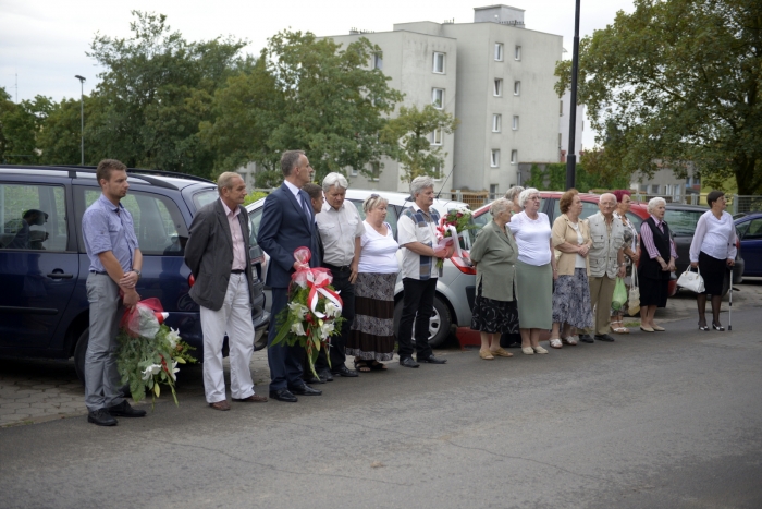 Oddali hołd w godzinę 
