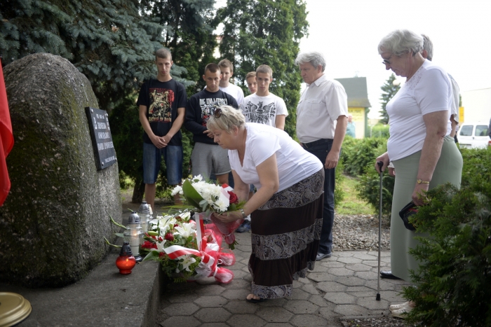 Oddali hołd w godzinę 