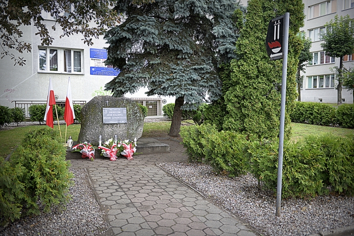 Oddali hołd w godzinę 