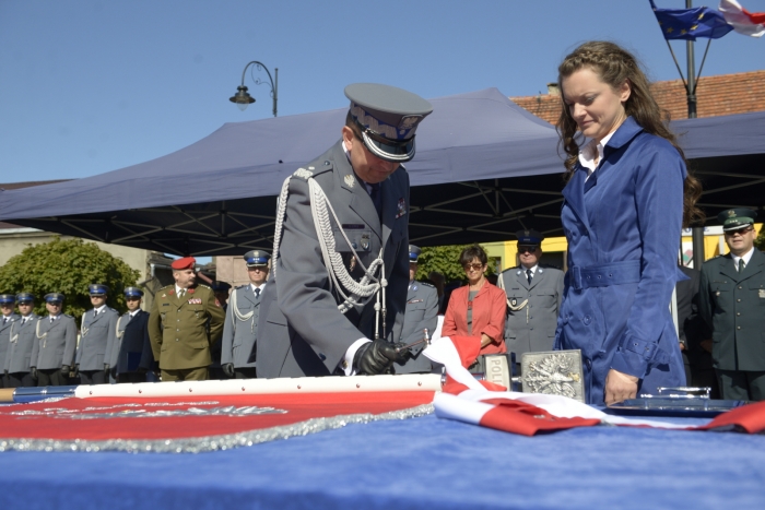 Lipnowska policja z nowym sztandarem - fotoreportaż
