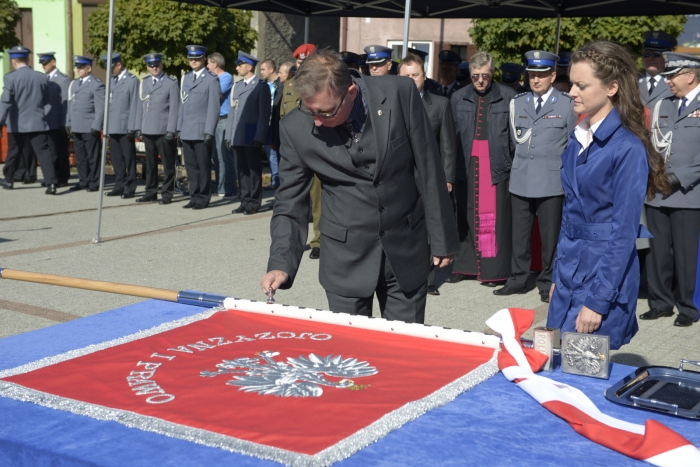 Lipnowska policja z nowym sztandarem - fotoreportaż