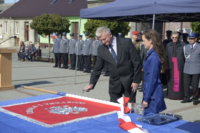 Lipnowska policja z nowym sztandarem - fotoreportaż