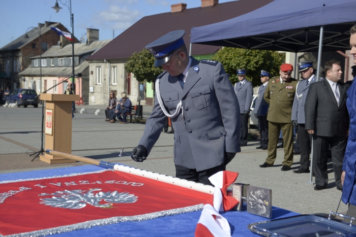 Lipnowska policja z nowym sztandarem - fotoreportaż