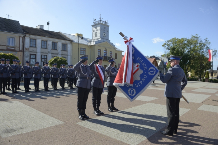 Lipnowska policja z nowym sztandarem - fotoreportaż