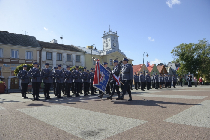 Lipnowska policja z nowym sztandarem - fotoreportaż