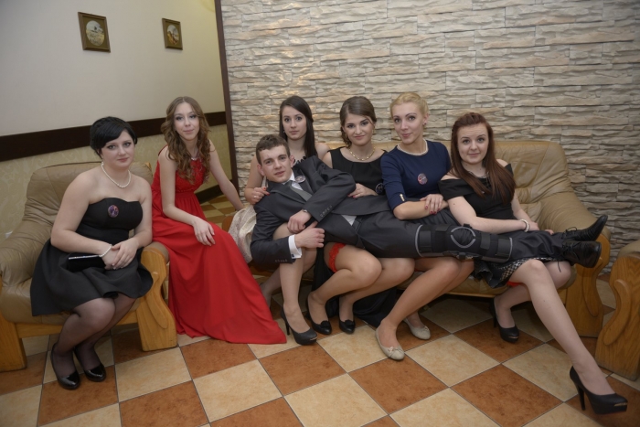 Studniówka ZS w Dobrzyniu nad Wisłą [foto]