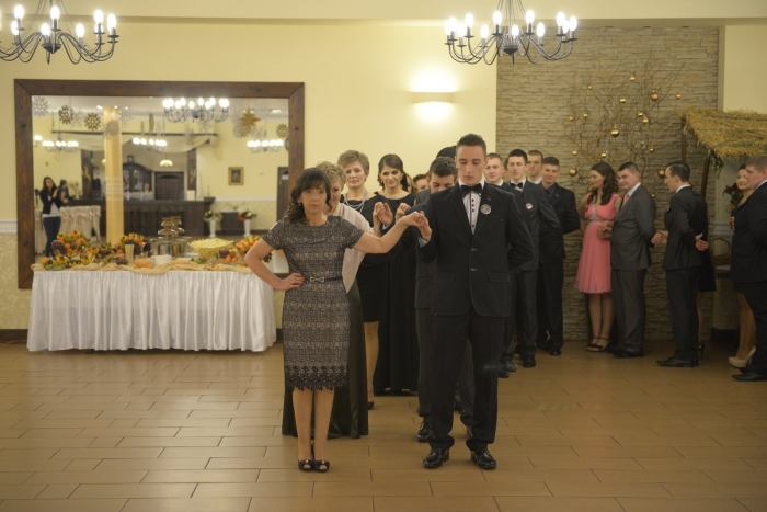 Studniówka ZS w Dobrzyniu nad Wisłą [foto]