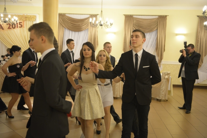 Studniówka ZS w Dobrzyniu nad Wisłą [foto]