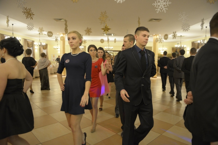 Studniówka ZS w Dobrzyniu nad Wisłą [foto]