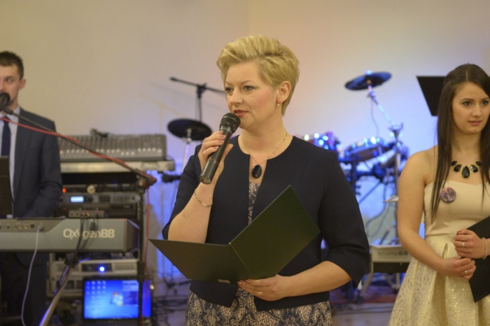 Studniówka ZS w Dobrzyniu nad Wisłą [foto]