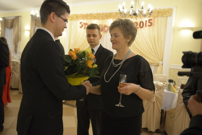 Studniówka ZS w Dobrzyniu nad Wisłą [foto]