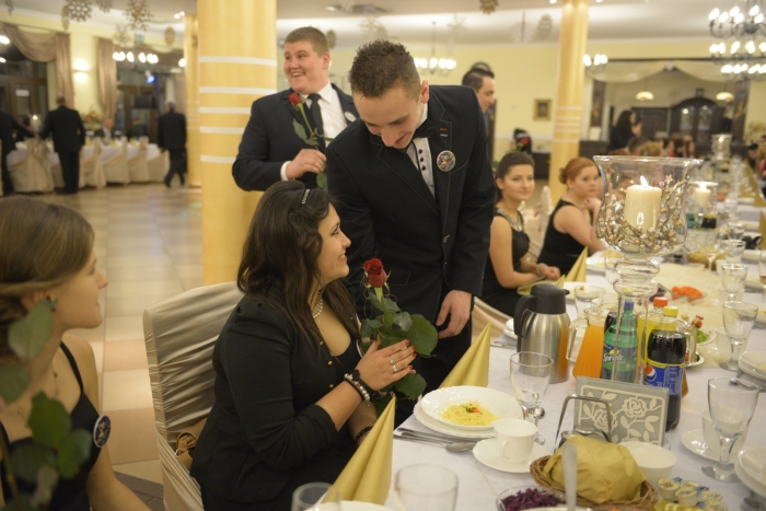 Studniówka ZS w Dobrzyniu nad Wisłą [foto]