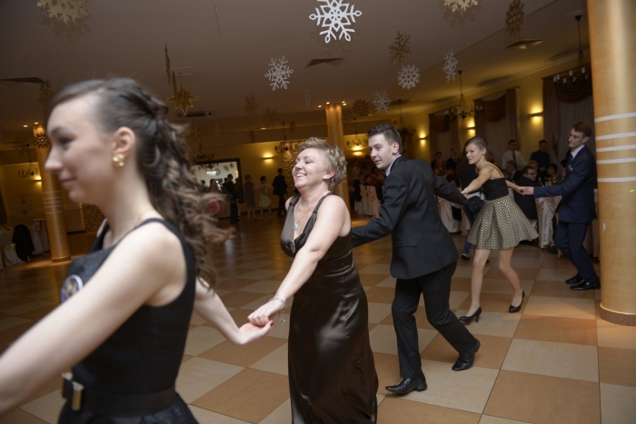 Studniówka ZS w Dobrzyniu nad Wisłą [foto]