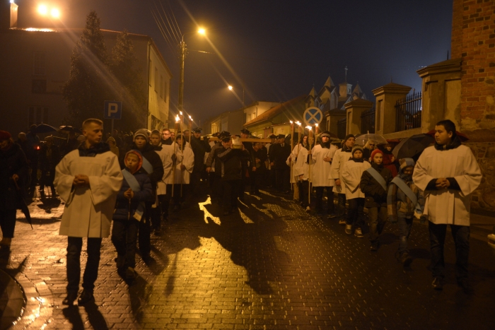 Droga krzyżowa ulicami miasta [foto]